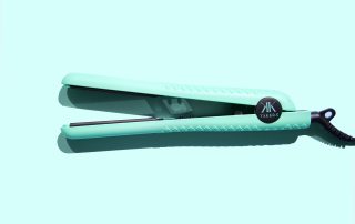 Teal Takkra straightener